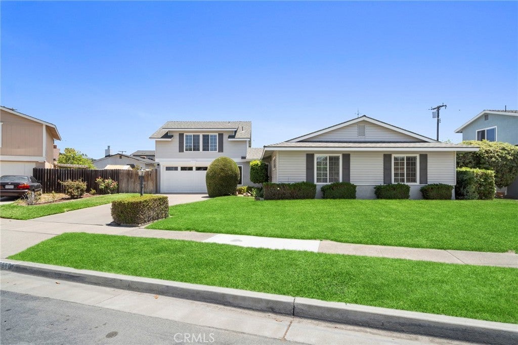 Photo of Listing #OC25127228