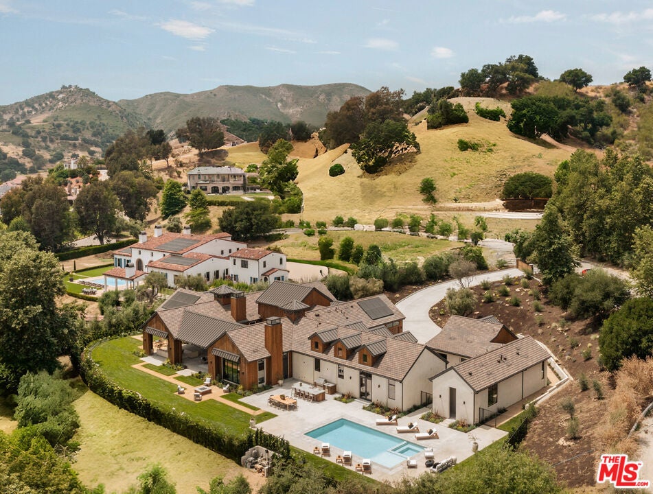 Photo of Listing #25554093