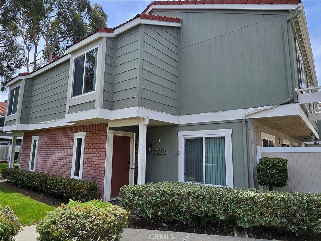 Photo of Listing #IV25137239