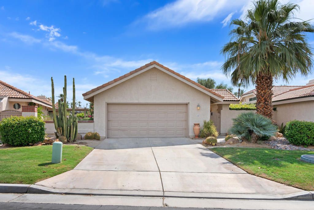6 La Jolla Drive, Palm Desert