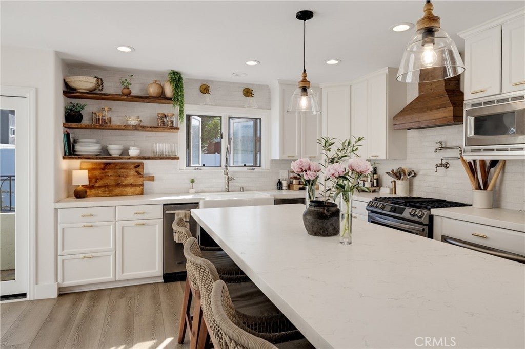 Photo of Listing #SB25135504