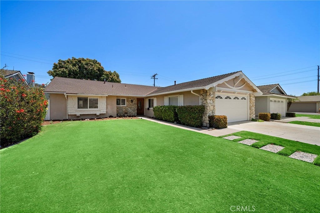 Photo of Listing #OC25129105