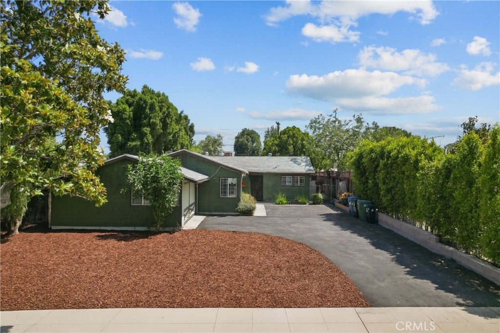 Photo of Listing #SR25137478