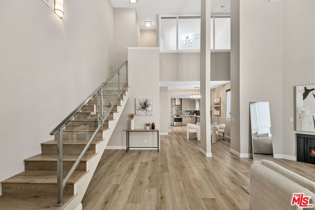 Photo of Listing #25549925