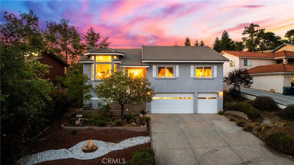 Photo of Listing #PW25136333