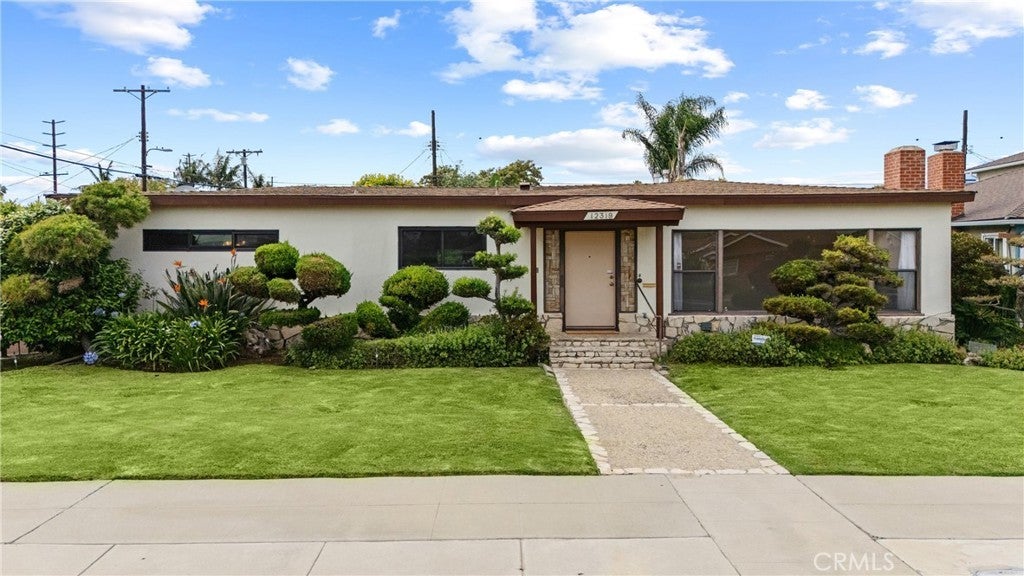 Photo of Listing #SB25132637