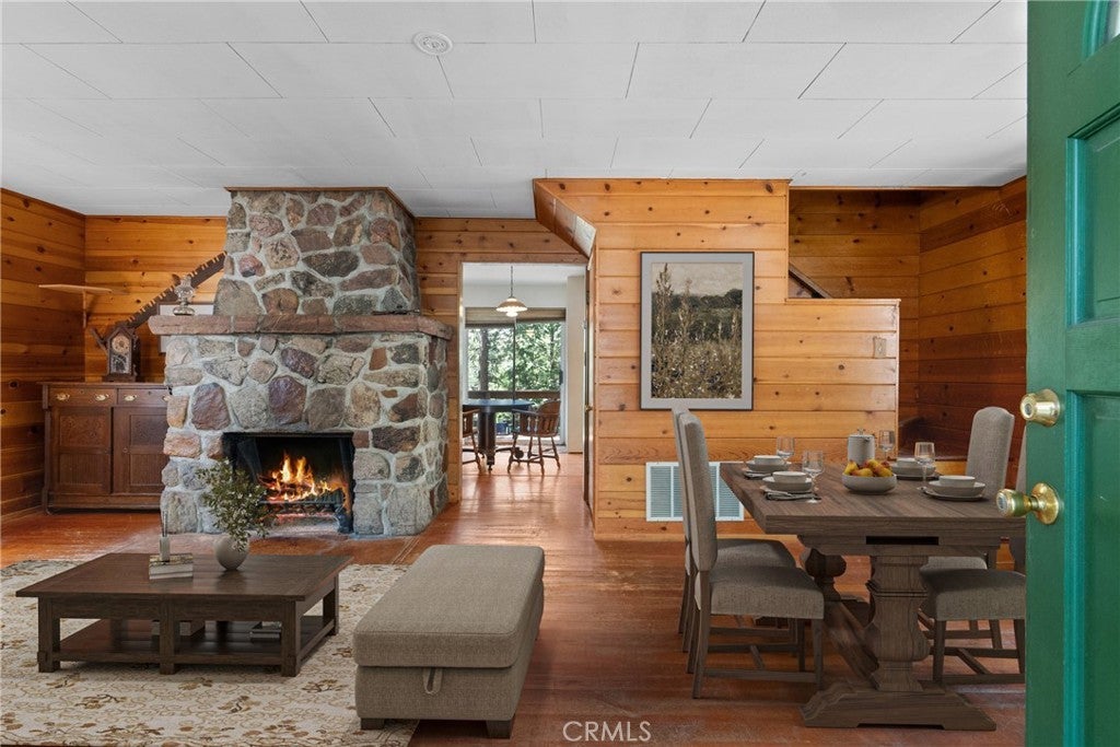 Photo of Listing #SR25137730