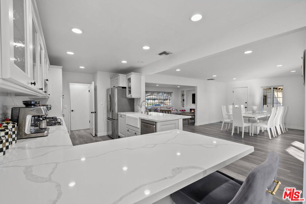 Photo of Listing #25553801