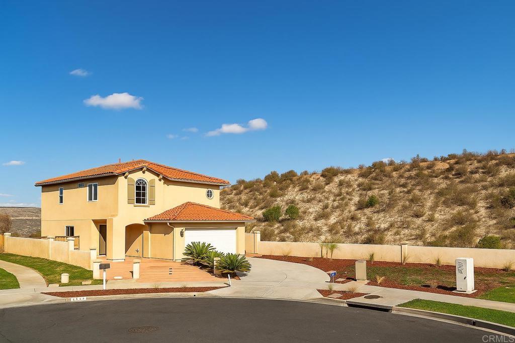 Photo of Listing #PTP2504602