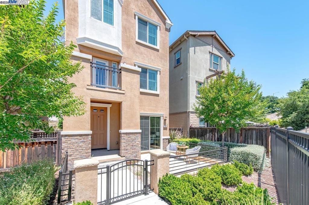 Photo of Listing #41102072