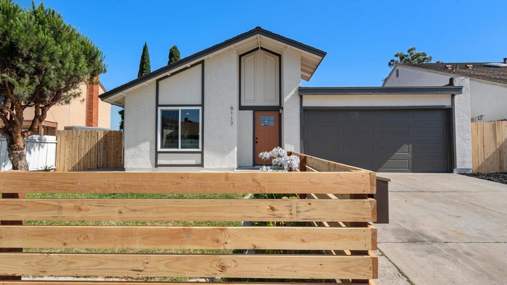 Photo of Listing #PTP2504604