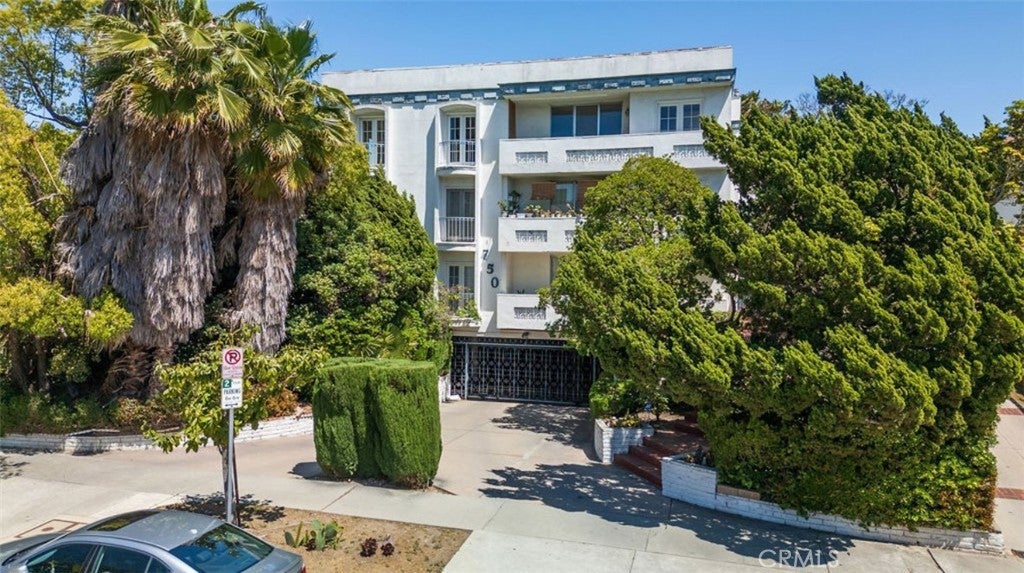 Photo of Listing #SR25138117