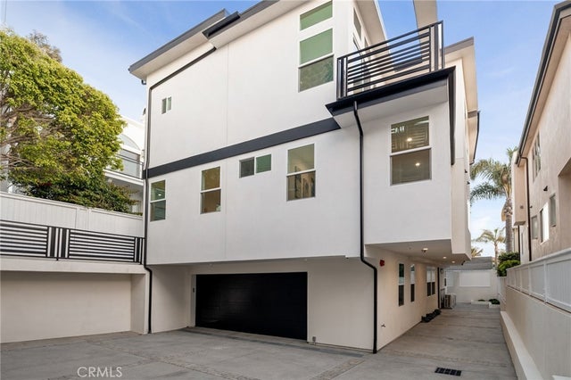 1024 17th Street, Hermosa Beach.