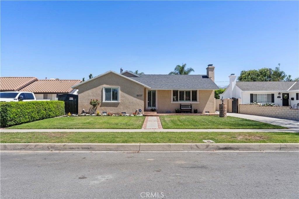 Photo of Listing #SR25081588