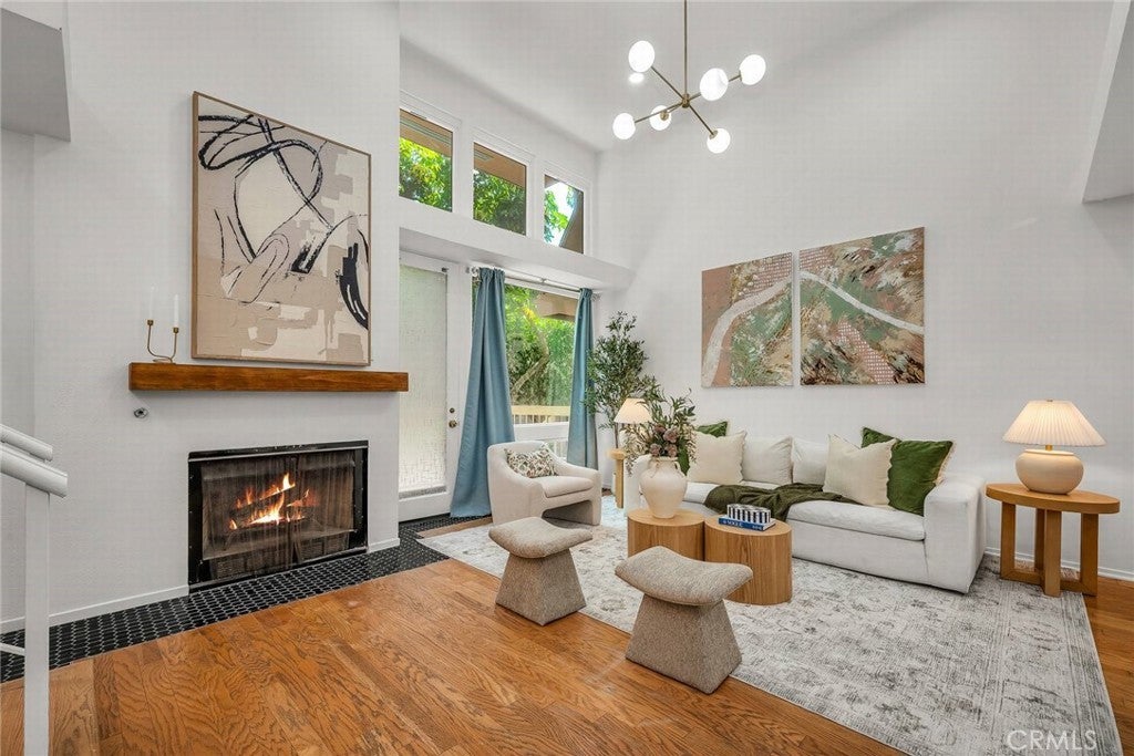 Photo of Listing #PV25138127