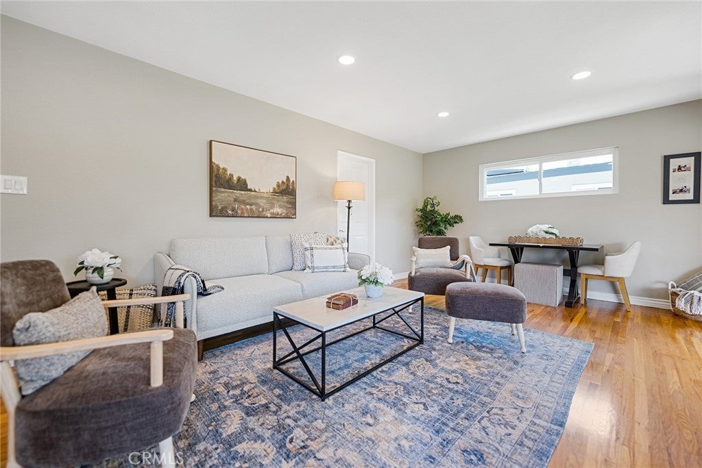 Photo of Listing #PW25137693