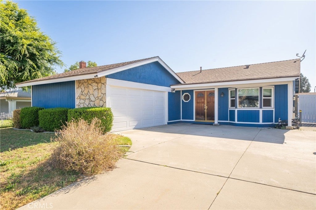 Photo of Listing #CV25136285