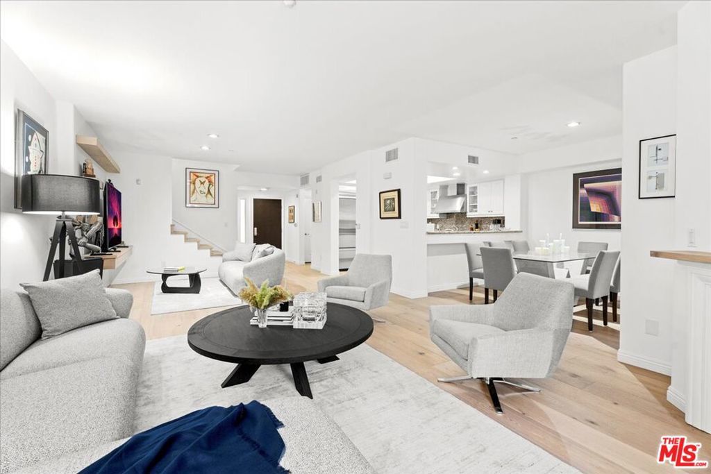 Photo of Listing #25554553