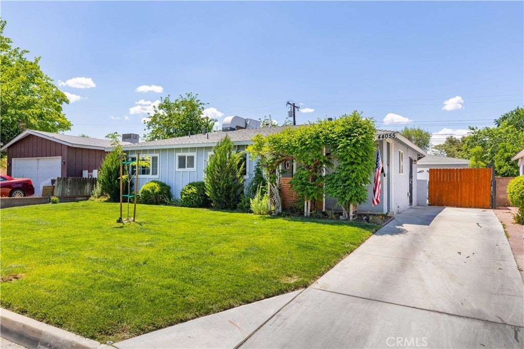 Photo of Listing #SR25106054