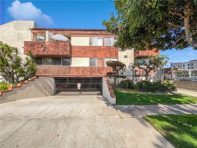 1815 W 145th Street 9, Gardena.