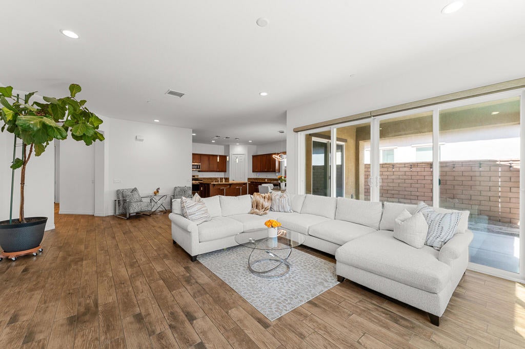 Photo of Listing #219131725DA