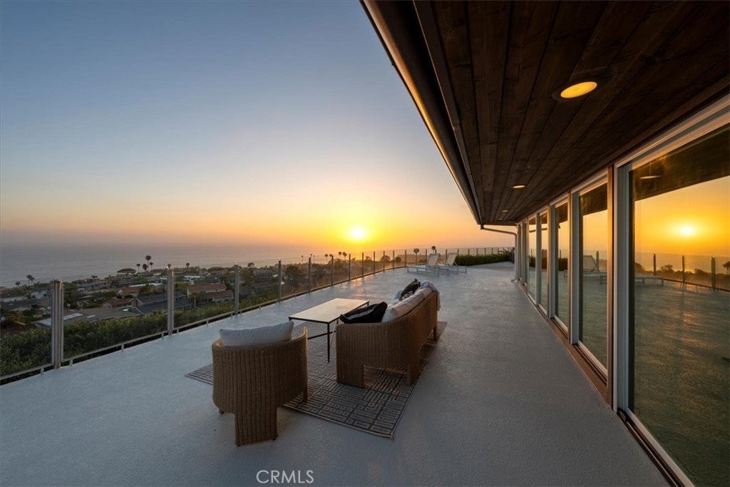 Photo of Listing #PV25136201