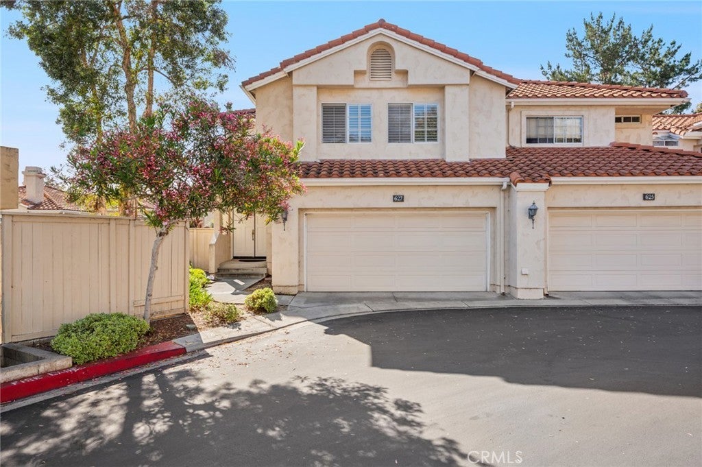 Photo of Listing #OC25135902