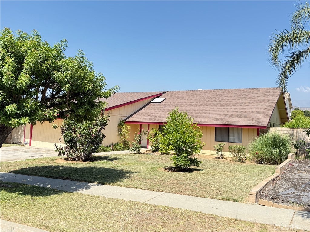 Photo of Listing #IV25138512