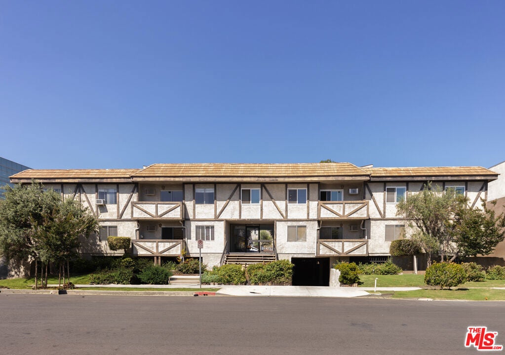 Photo of Listing #25554997