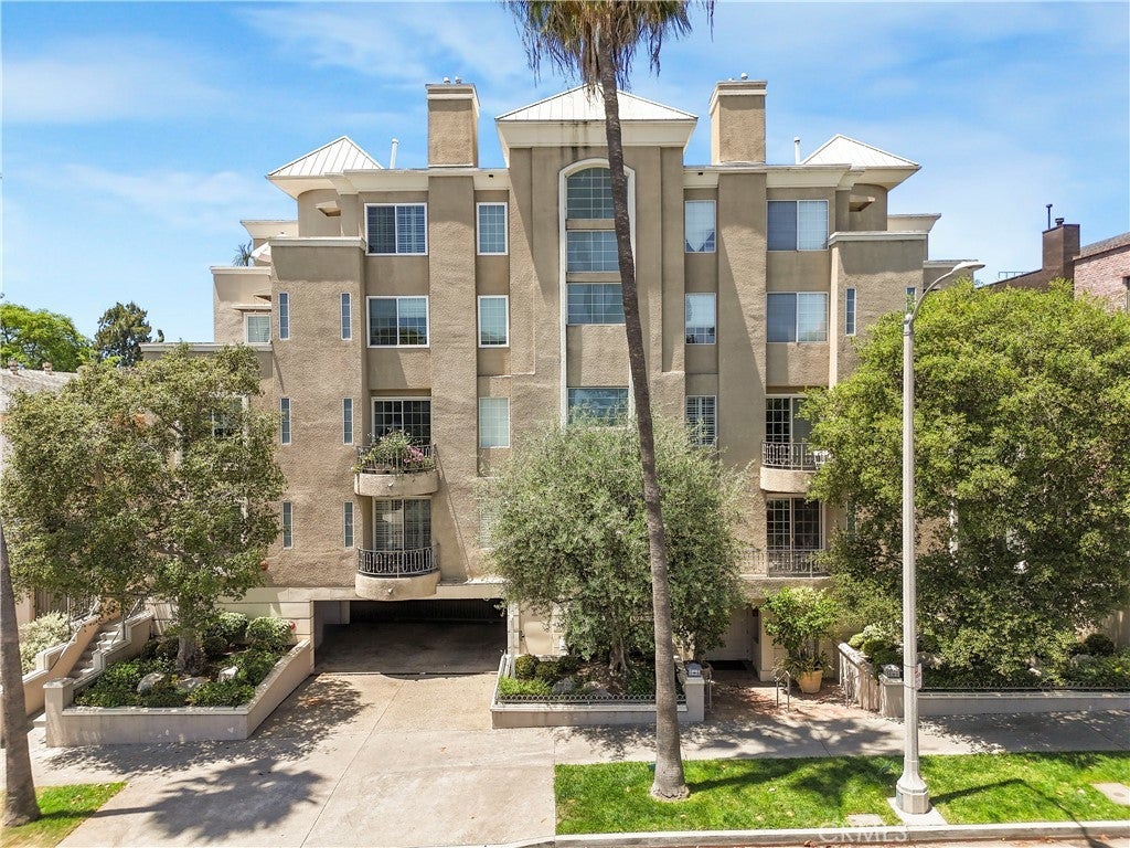 Photo of Listing #SR25123296