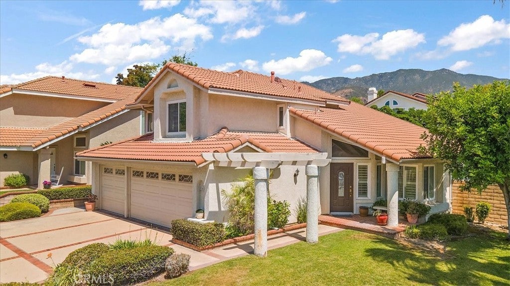 Photo of Listing #IV25138862