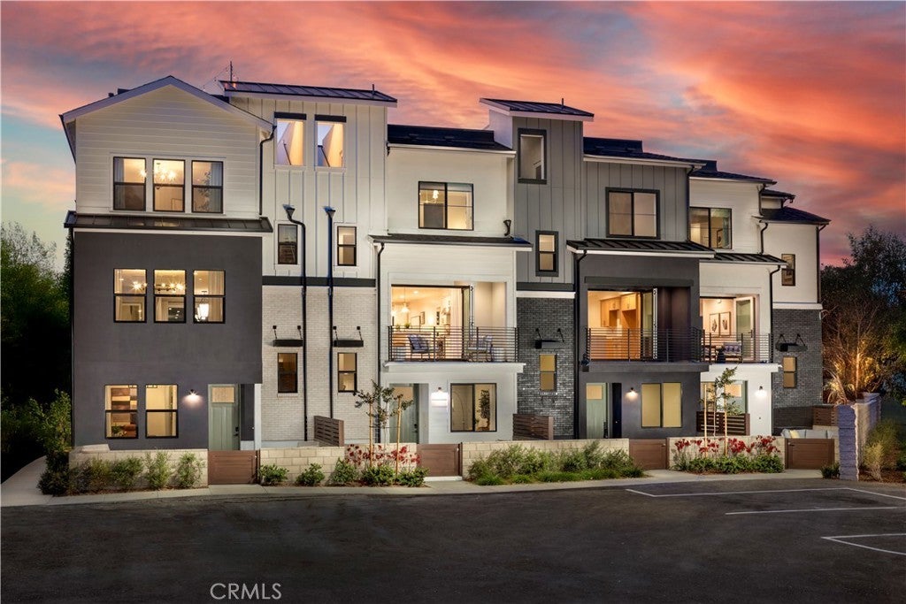 Photo of Listing #PW25138875