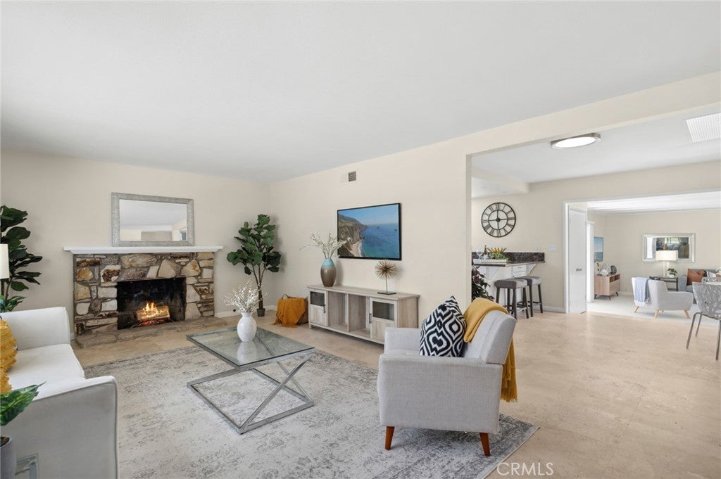 Photo of Listing #OC25135424