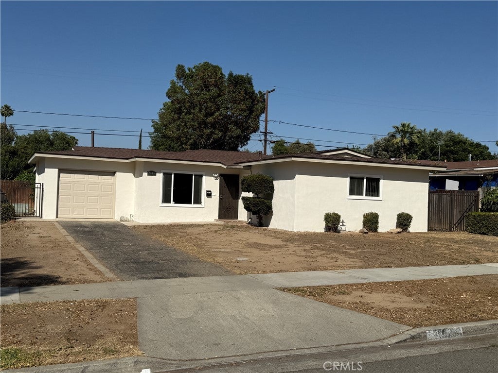 Photo of Listing #IV25139038