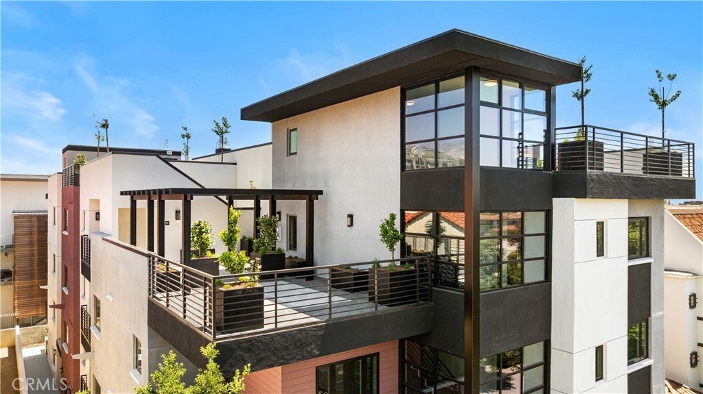 Photo of Listing #WS25138982