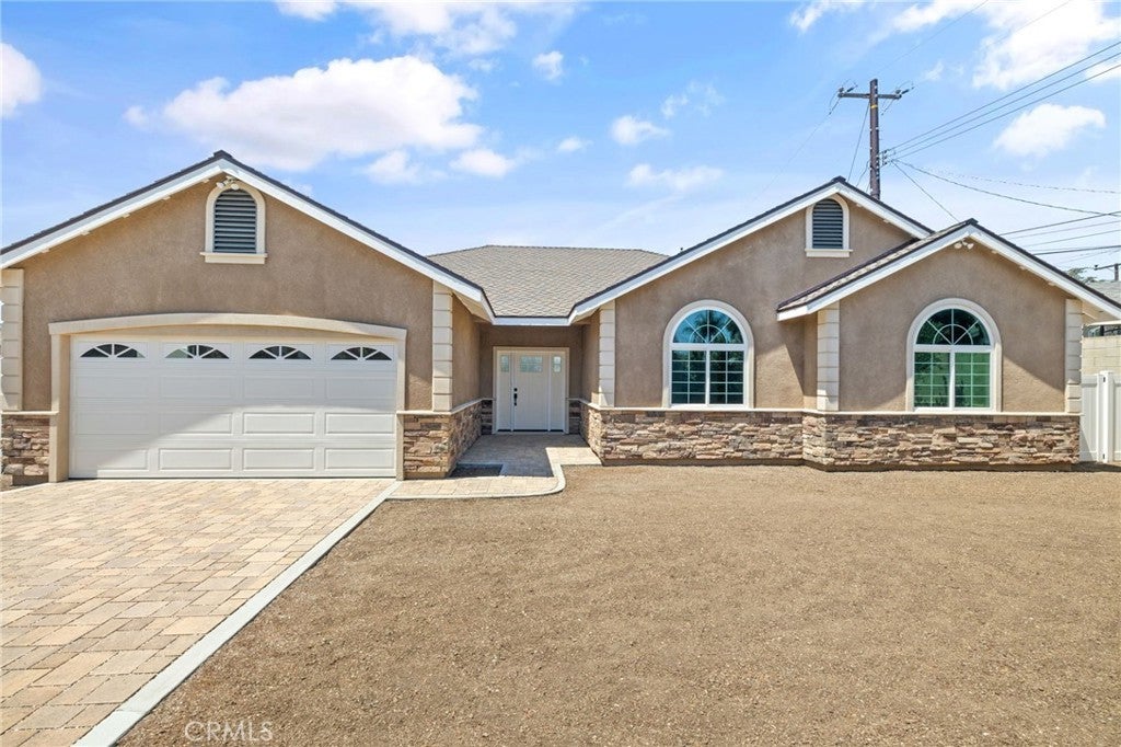 Photo of Listing #PW25139352