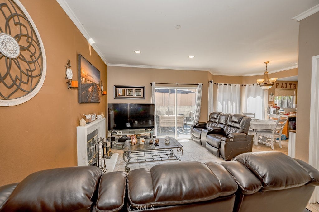 Photo of Listing #SR25139359