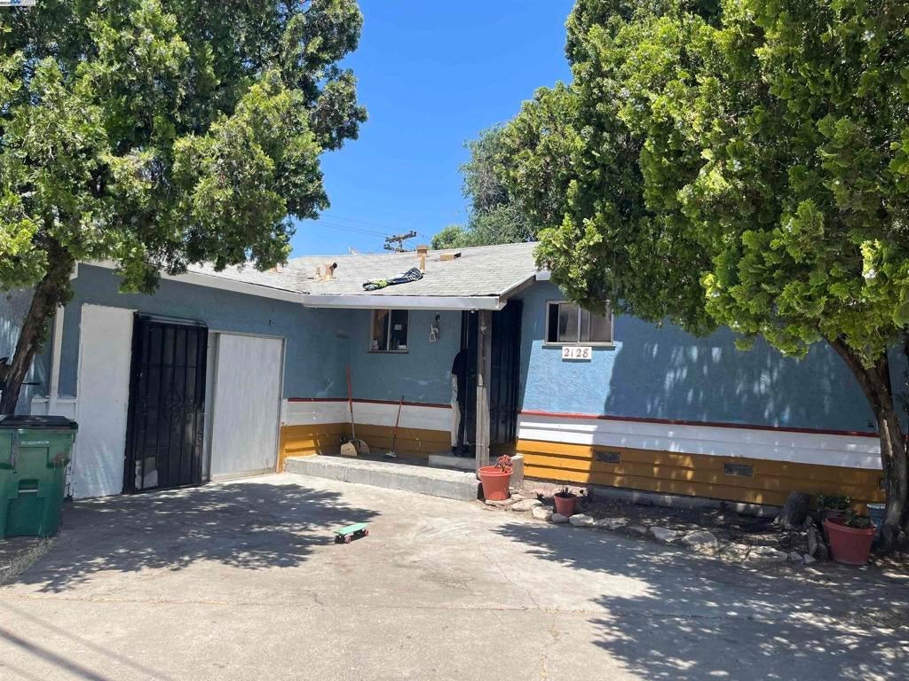 Photo of Listing #41102352