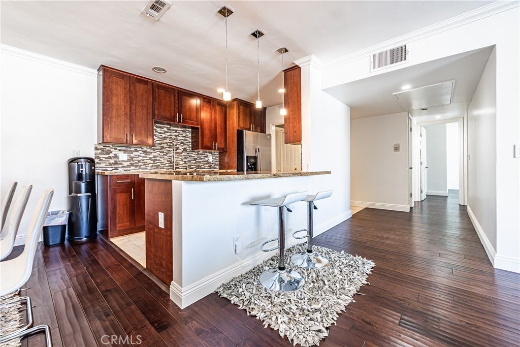 Photo of Listing #SR25138186