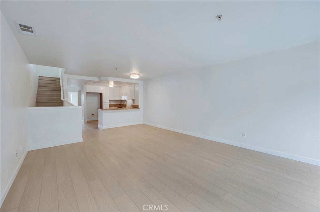 Photo of Listing #RS25140251