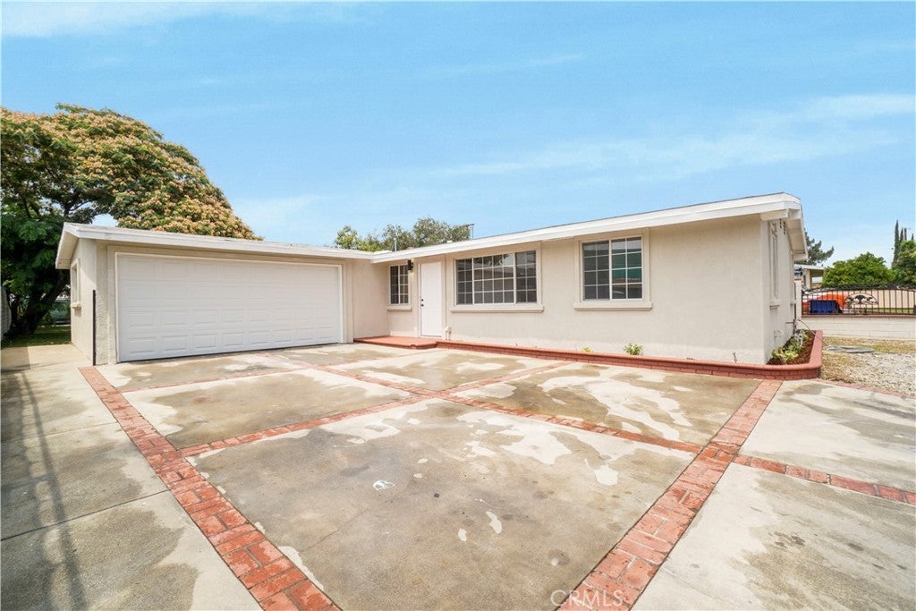 Photo of Listing #SR25139717