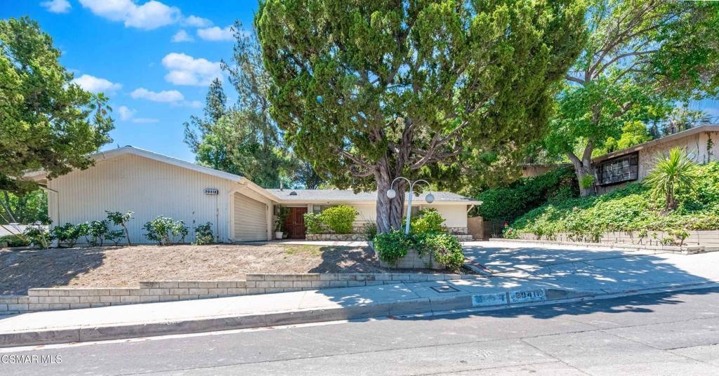 Photo of Listing #225003156