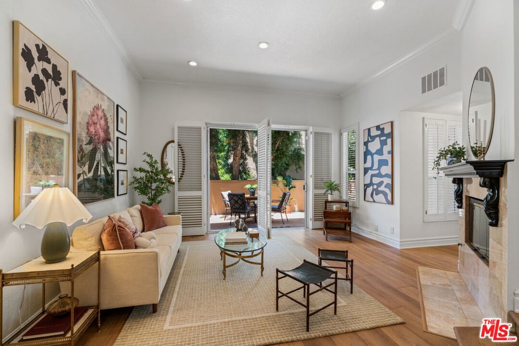 Photo of Listing #25553527