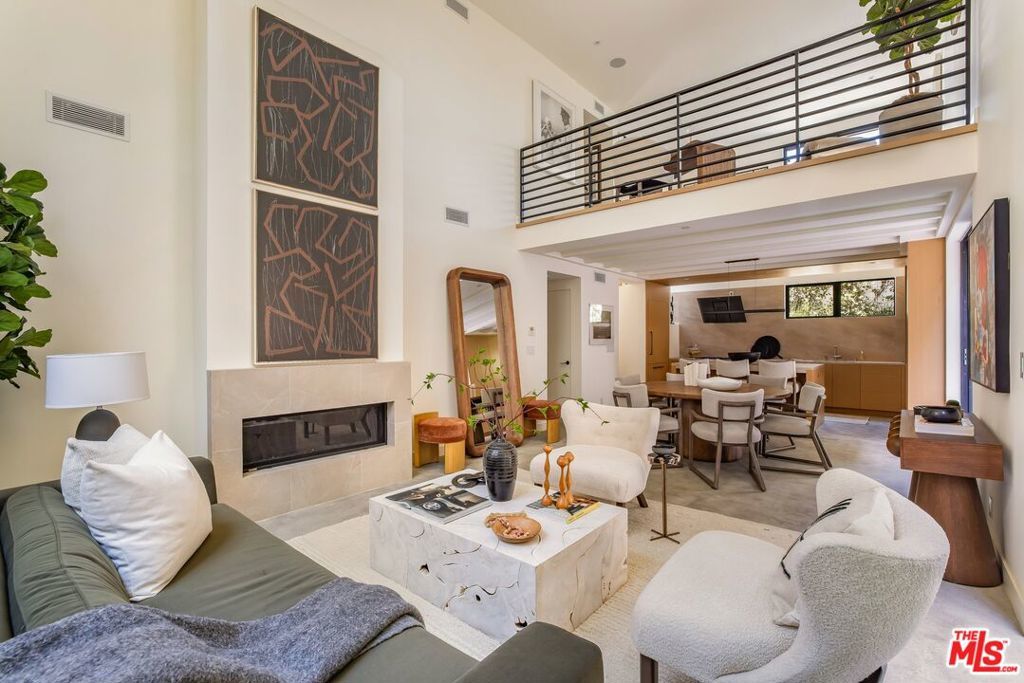 Photo of Listing #25555577