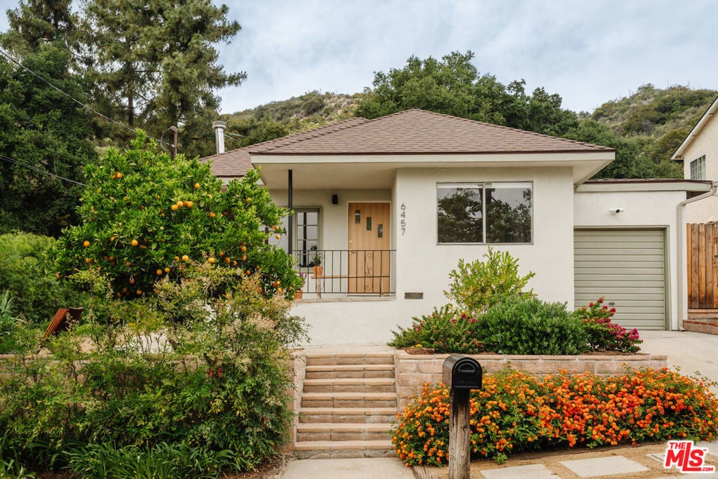 Photo of Listing #25556165