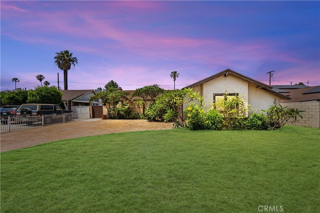 Photo of Listing #SR25127787