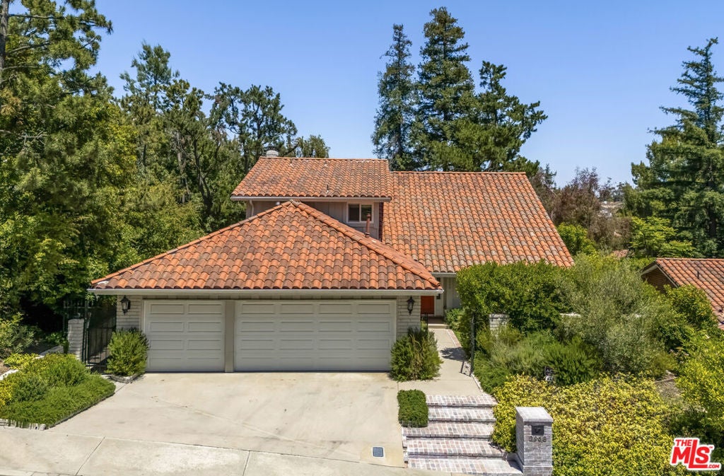 Photo of Listing #25555729