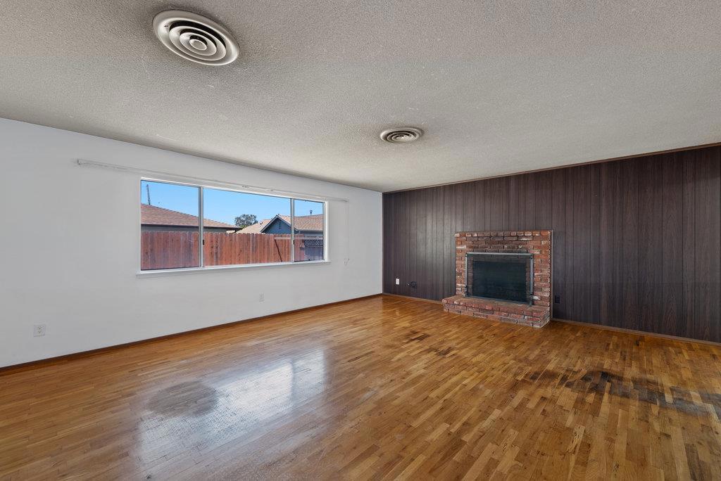 Photo of Listing #ML82012137