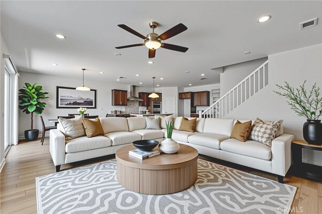 Photo of Listing #SW25141172