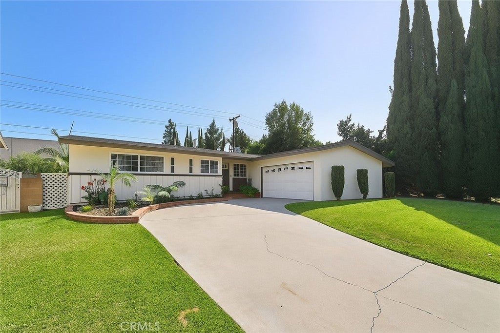 Photo of Listing #OC25077346